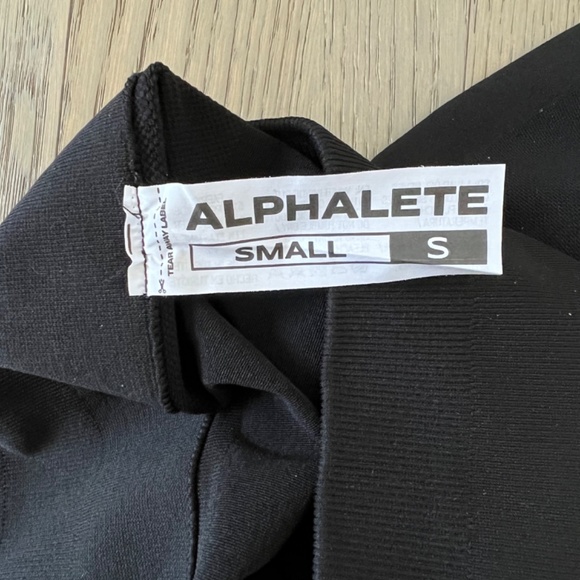 ALPHALETE - Women's Amplify Biker Short (Black - Small) - Picture 6 of 7